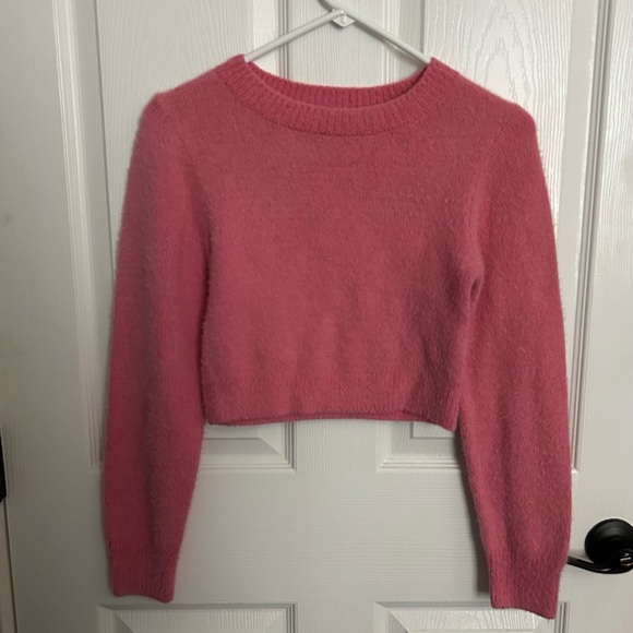 Urban Outfitters Sweaters - Urban Outfitters Cozy Soft Pink Cropped Sweater M